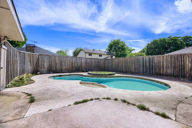 1720 Hearthstone Drive, Plano, TX 75023