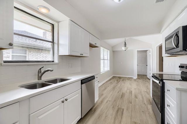 1720 Hearthstone Drive, Plano, TX 75023