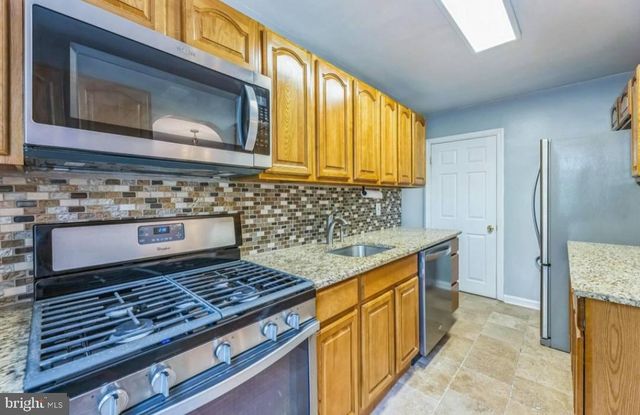 2864 CUSHING RD, Camden, NJ 08104