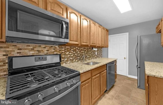 2864 CUSHING RD, Camden, NJ 08104