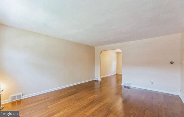 2864 CUSHING RD, Camden, NJ 08104