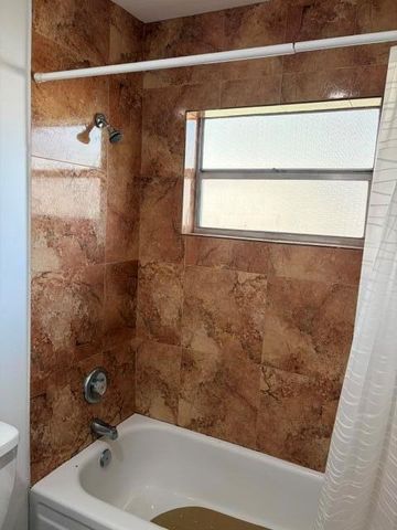 5103 NW 35th Street 401, Lauderdale Lakes, FL 33319