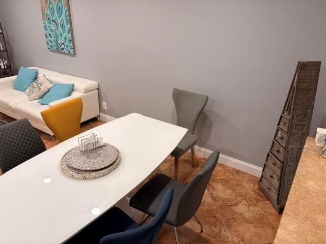5103 NW 35th Street 401, Lauderdale Lakes, FL 33319