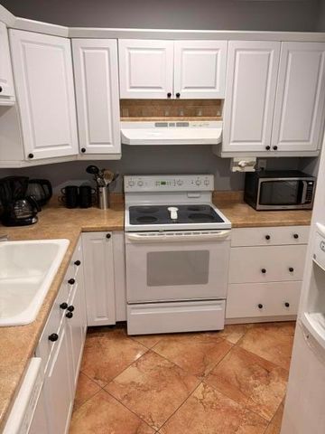 5103 NW 35th Street 401, Lauderdale Lakes, FL 33319