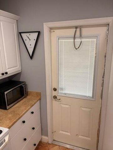 5103 NW 35th Street 401, Lauderdale Lakes, FL 33319