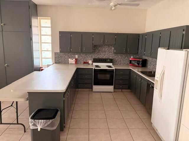 5103 NW 35th Street 401, Lauderdale Lakes, FL 33319