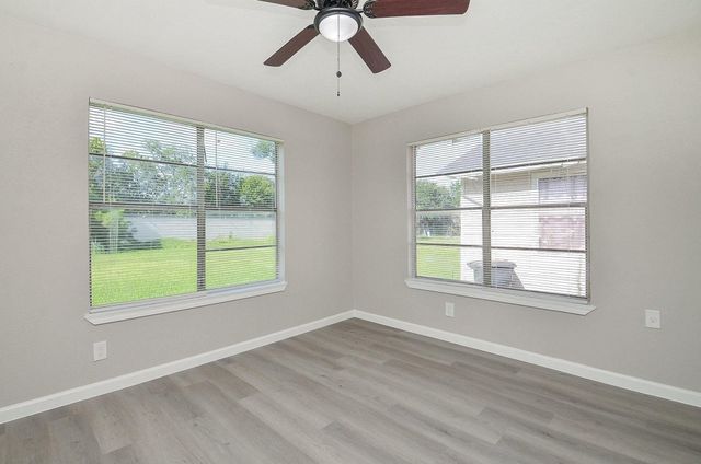 6010 Collingsworth 2, Houston, TX 77026