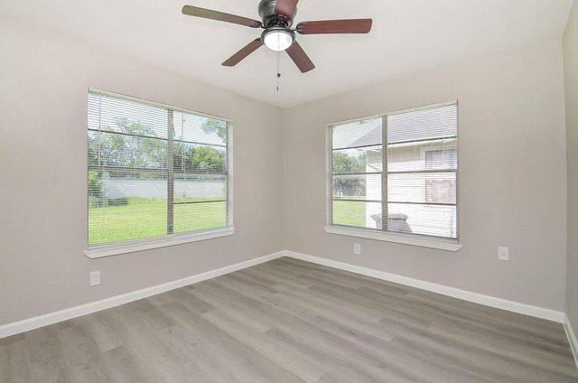 6010 Collingsworth 2, Houston, TX 77026