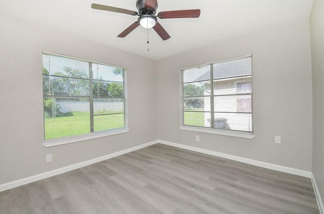 6010 Collingsworth 2, Houston, TX 77026