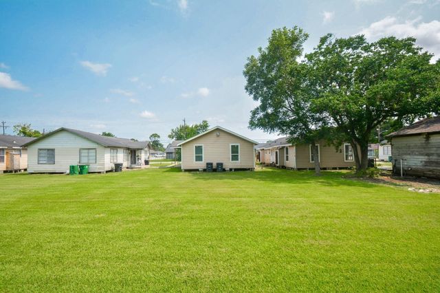 6010 Collingsworth 2, Houston, TX 77026