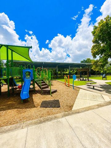 6010 Collingsworth 2, Houston, TX 77026