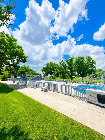 6010 Collingsworth 2, Houston, TX 77026
