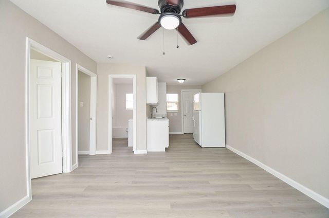 6010 Collingsworth 2, Houston, TX 77026