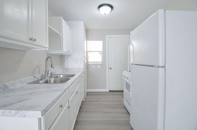 6010 Collingsworth 2, Houston, TX 77026