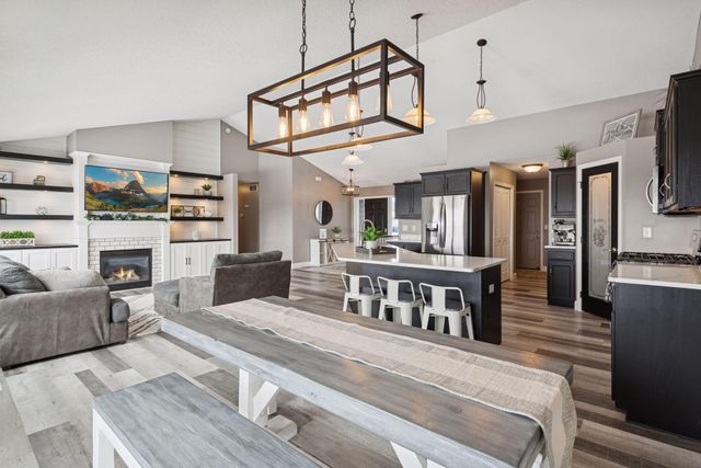 932 Farmers Ridge Trail, Belle Plaine, MN 56011