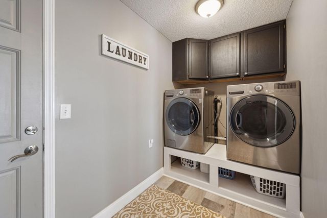 932 Farmers Ridge Trail, Belle Plaine, MN 56011