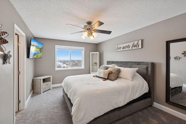 932 Farmers Ridge Trail, Belle Plaine, MN 56011