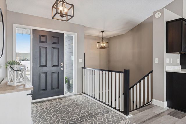 932 Farmers Ridge Trail, Belle Plaine, MN 56011