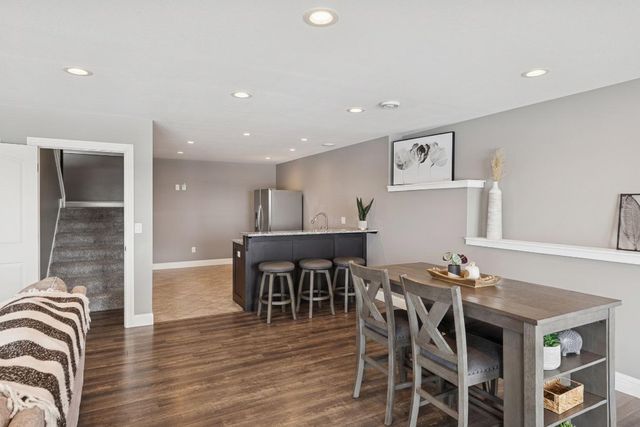 932 Farmers Ridge Trail, Belle Plaine, MN 56011