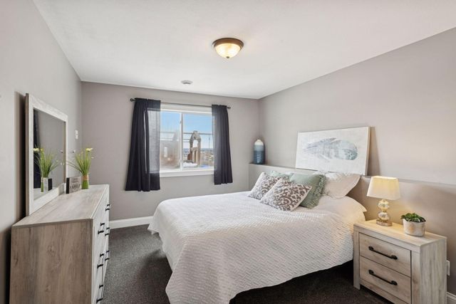 932 Farmers Ridge Trail, Belle Plaine, MN 56011