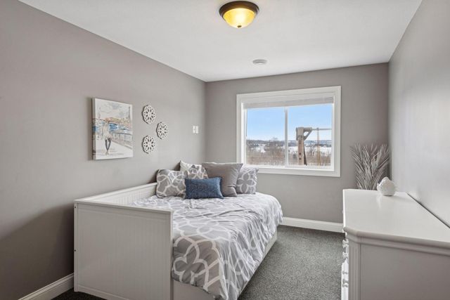 932 Farmers Ridge Trail, Belle Plaine, MN 56011