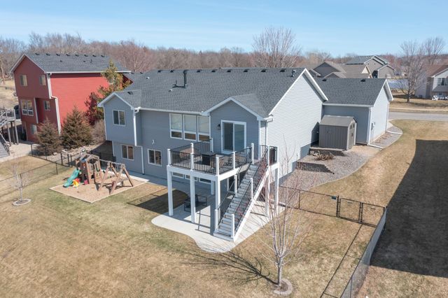 932 Farmers Ridge Trail, Belle Plaine, MN 56011