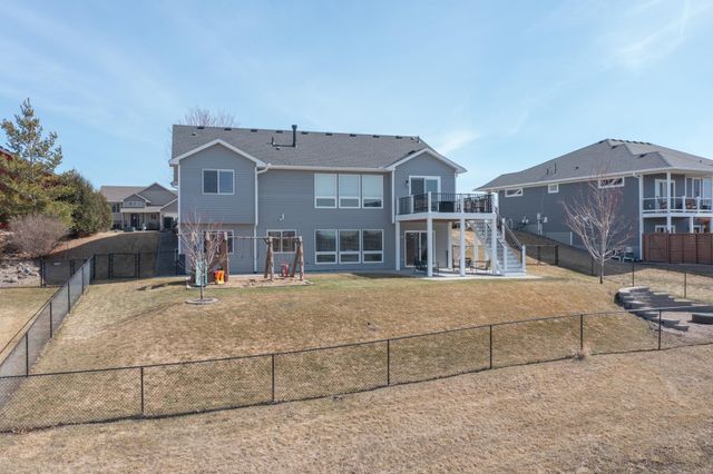 932 Farmers Ridge Trail, Belle Plaine, MN 56011