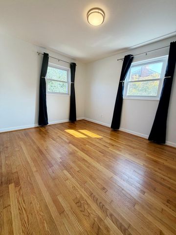113 S GORDON ST, Alexandria, VA 22304