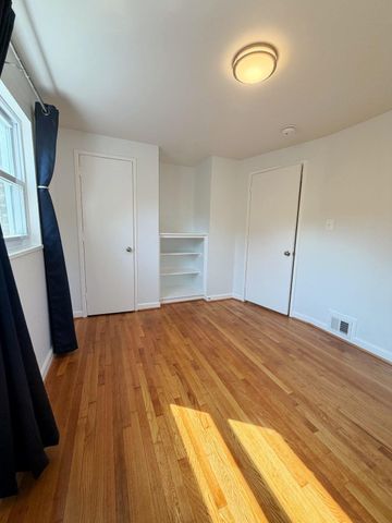 113 S GORDON ST, Alexandria, VA 22304