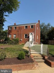 113 S GORDON ST, Alexandria, VA 22304