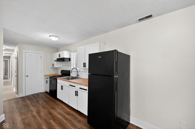 5020 Elliott Avenue, Indianapolis, IN 46201