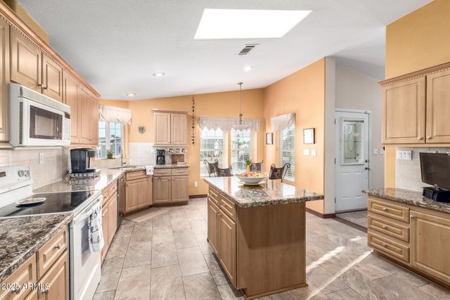 11201 N EL MIRAGE Road F16, El Mirage, AZ 85335