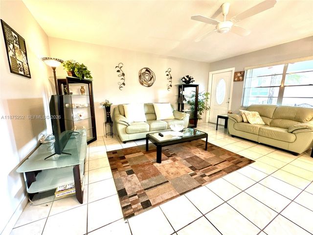 5300 Washington Street A139, Hollywood, FL 33021