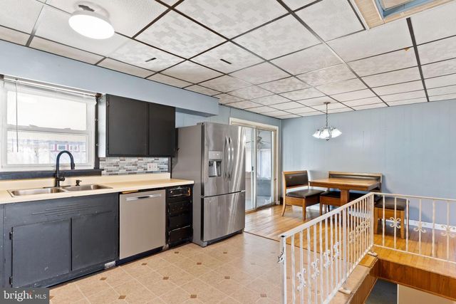 16 NISSLEY DR, Middletown, PA 17057