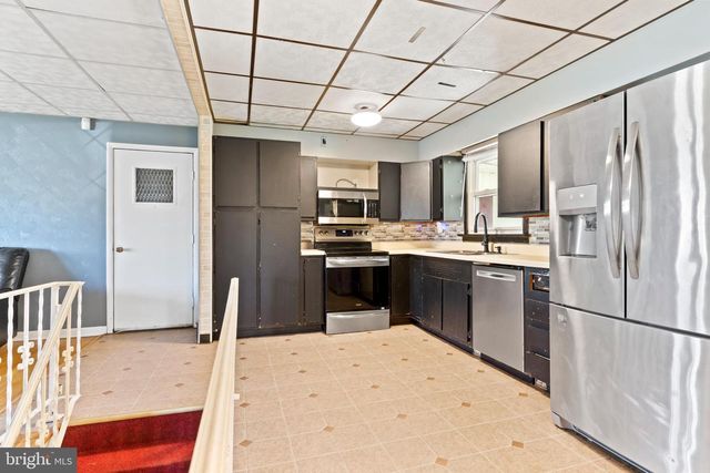 16 NISSLEY DR, Middletown, PA 17057