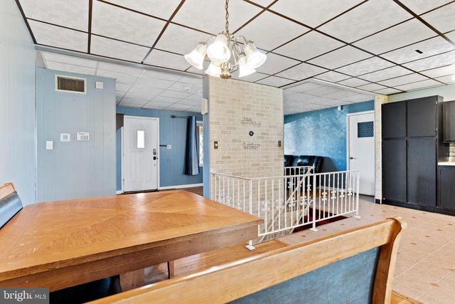 16 NISSLEY DR, Middletown, PA 17057