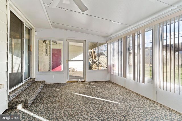 16 NISSLEY DR, Middletown, PA 17057