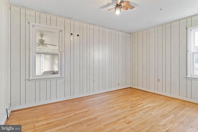 16 NISSLEY DR, Middletown, PA 17057