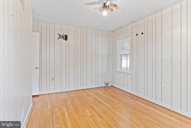 16 NISSLEY DR, Middletown, PA 17057