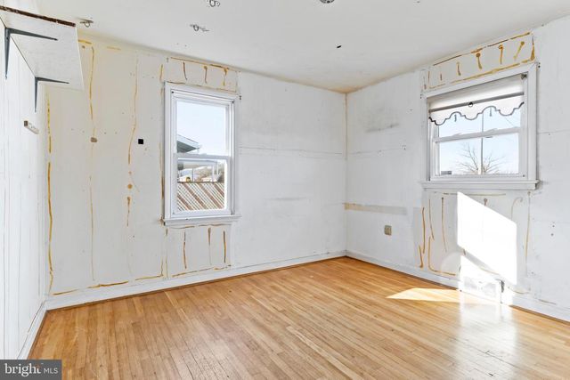 16 NISSLEY DR, Middletown, PA 17057