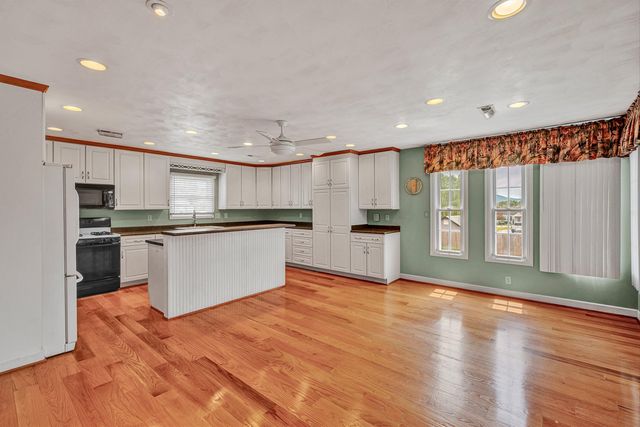 7633 Deer Branch RD, Roanoke, VA 24019