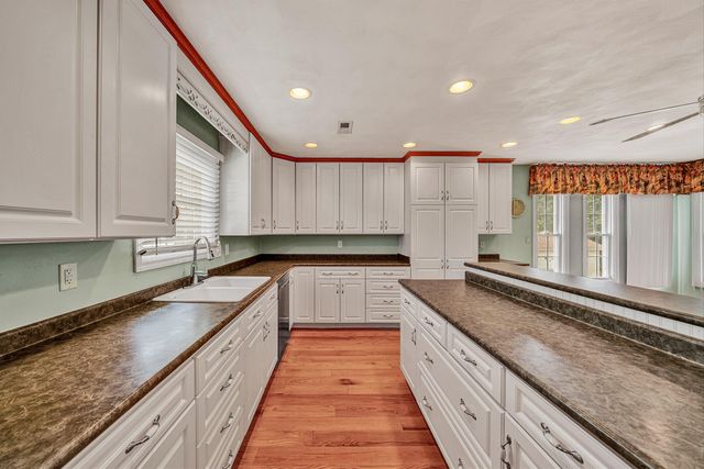 7633 Deer Branch RD, Roanoke, VA 24019