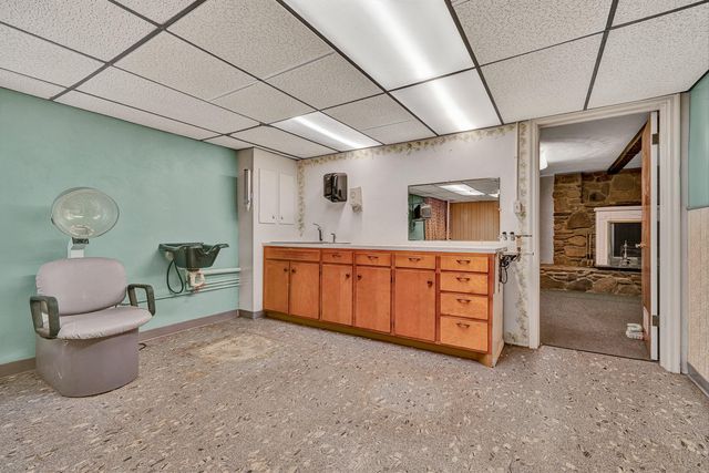 7633 Deer Branch RD, Roanoke, VA 24019