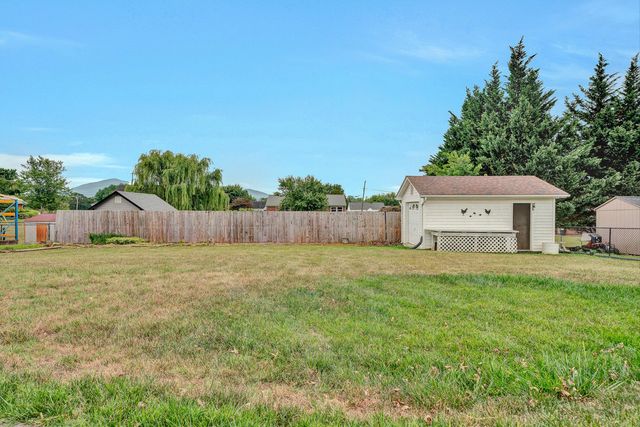 7633 Deer Branch RD, Roanoke, VA 24019