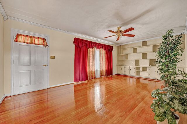 7633 Deer Branch RD, Roanoke, VA 24019