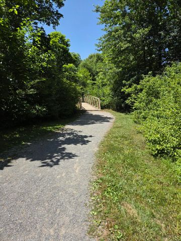 7633 Deer Branch RD, Roanoke, VA 24019