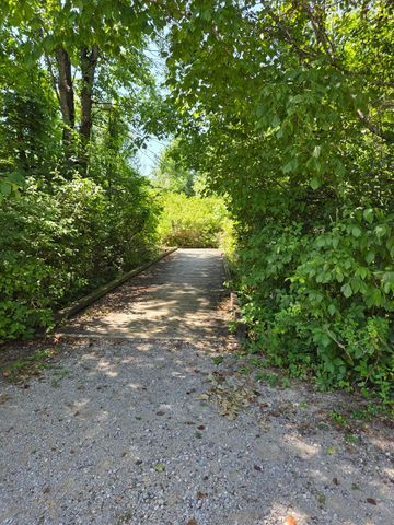 7633 Deer Branch RD, Roanoke, VA 24019