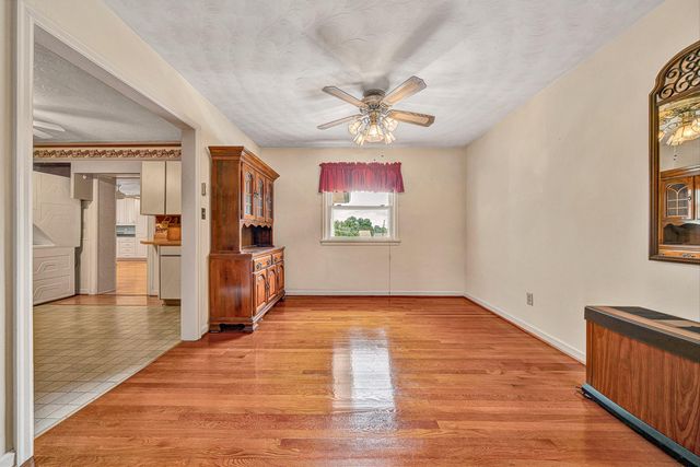 7633 Deer Branch RD, Roanoke, VA 24019