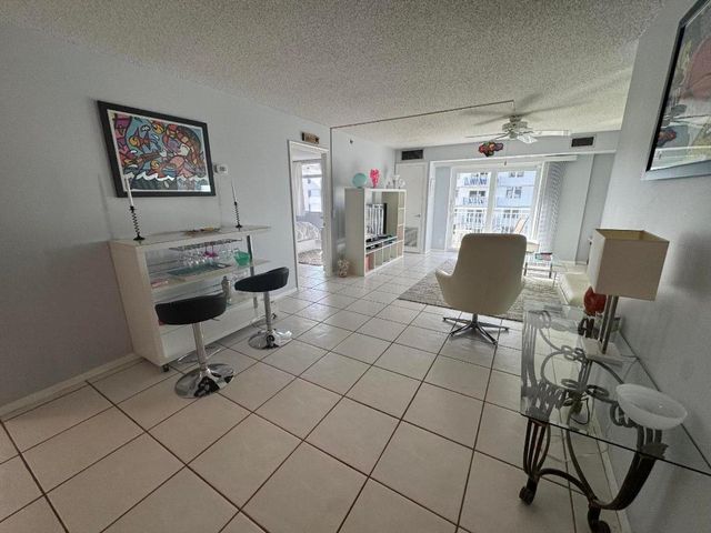 3215 S Ocean Boulevard 303, Highland Beach, FL 33487