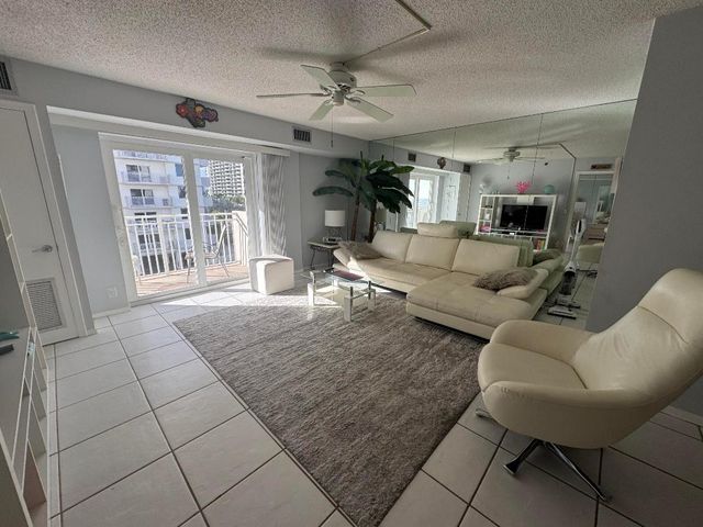3215 S Ocean Boulevard 303, Highland Beach, FL 33487